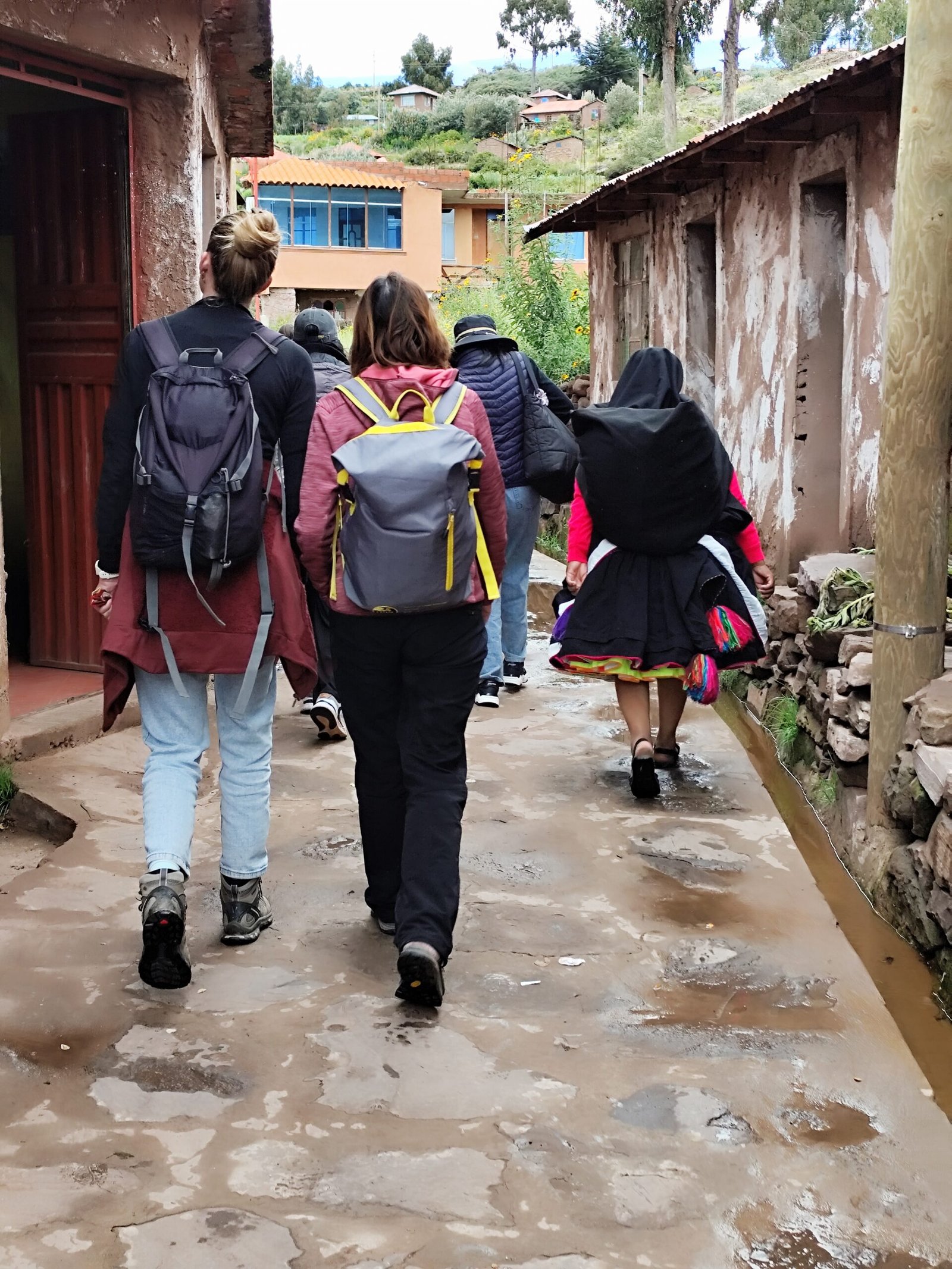 islas flotantes de los uros y taquile (full day) islas flotantes de los uros y taquile (full day)